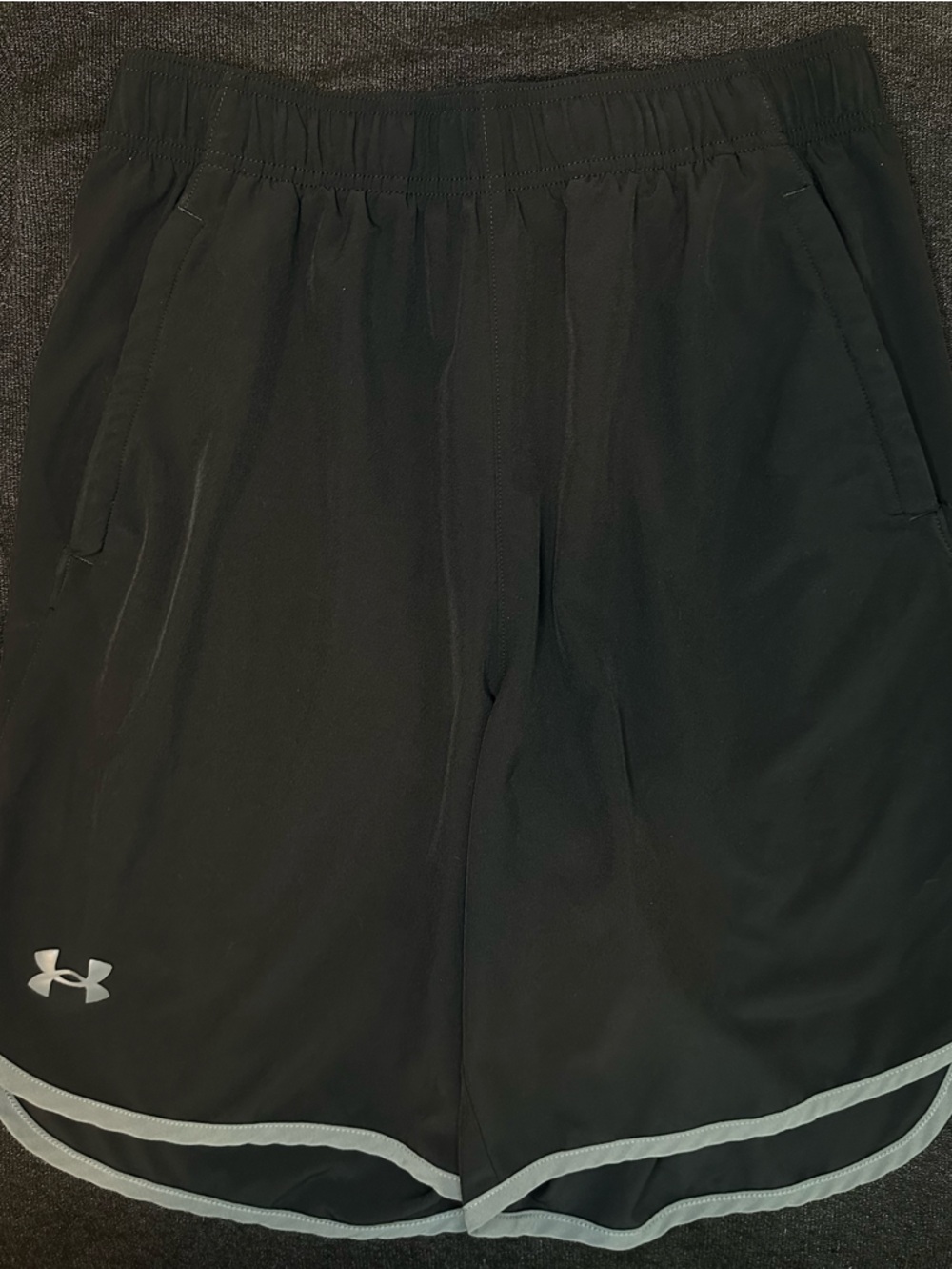 Under Armour Men’s Black Running Shorts Medium Loose Fit 8” Inseam Athletic